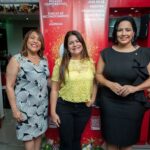 Noemi Herrera, Marie Cri Farias y Elizabet Gutiérrez.