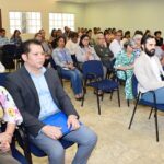 Parte del publico que asistio al panel.